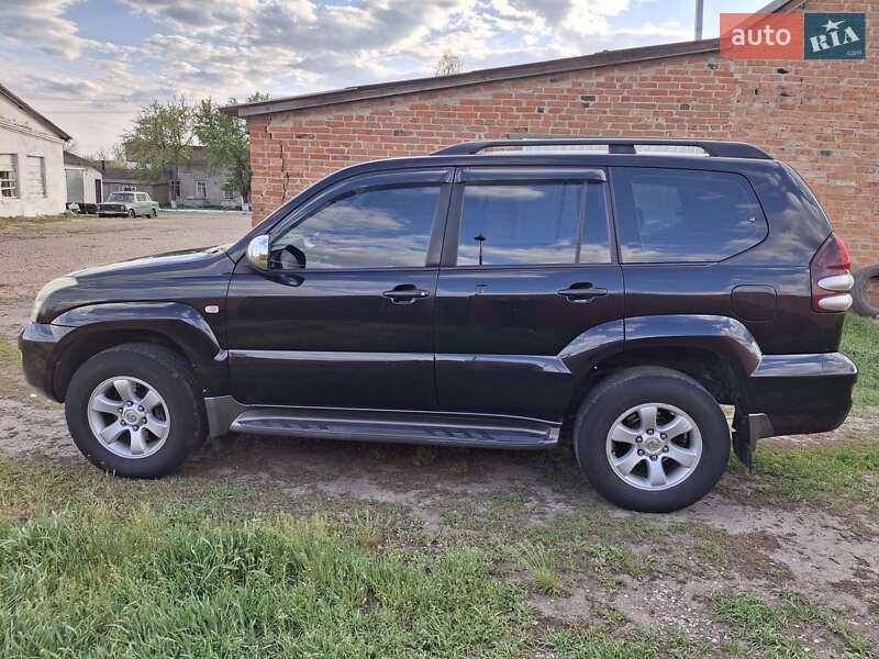 Внедорожник / Кроссовер Toyota Land Cruiser Prado 2005 в Краснокутске