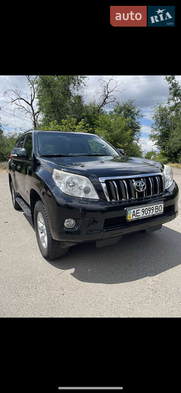 Внедорожник / Кроссовер Toyota Land Cruiser Prado 2013 в 