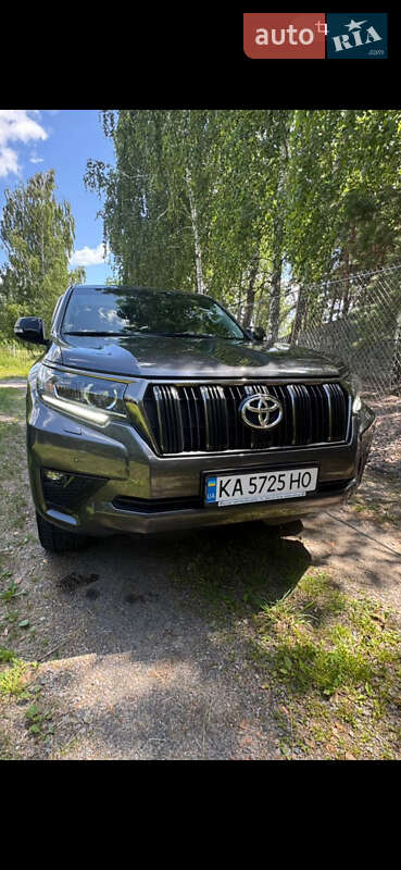 Позашляховик / Кросовер Toyota Land Cruiser Prado 2022 в Києві