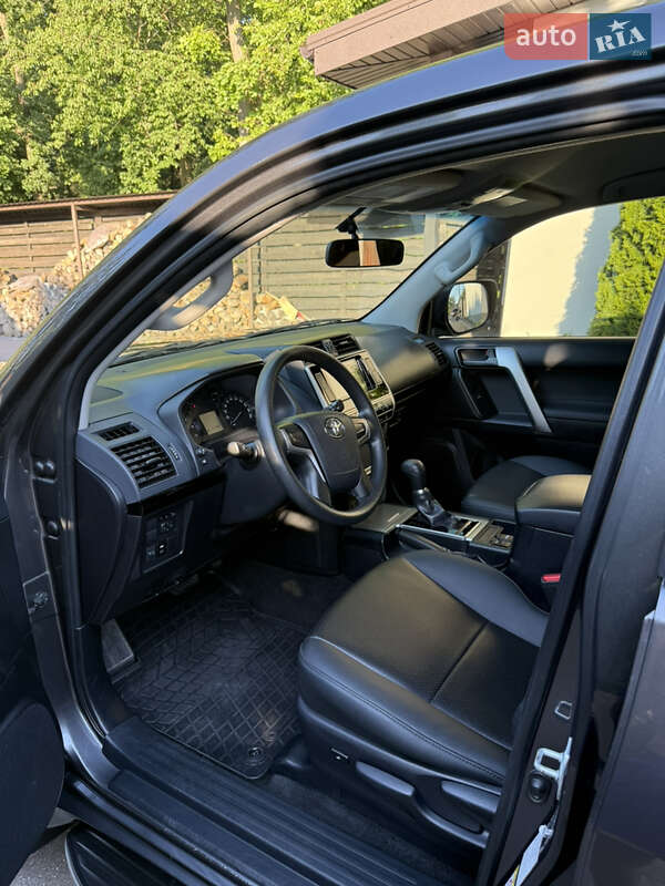 Внедорожник / Кроссовер Toyota Land Cruiser Prado 2019 в Киеве