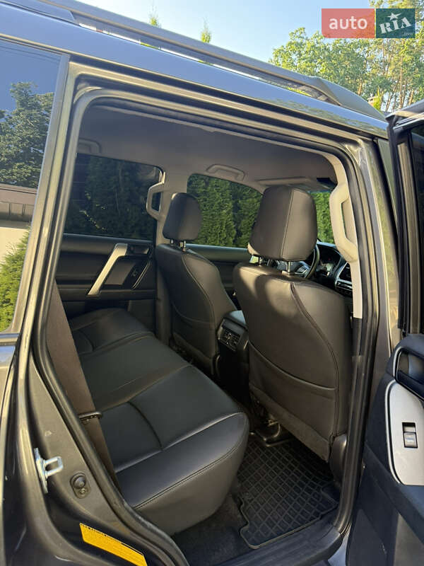 Внедорожник / Кроссовер Toyota Land Cruiser Prado 2019 в Киеве