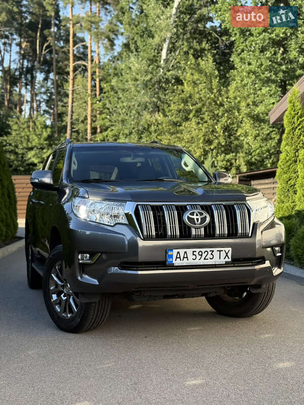 Внедорожник / Кроссовер Toyota Land Cruiser Prado 2019 в Киеве