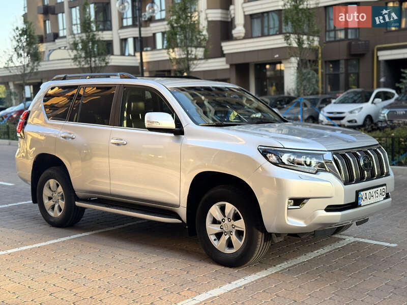 Внедорожник / Кроссовер Toyota Land Cruiser Prado 2019 в Киеве