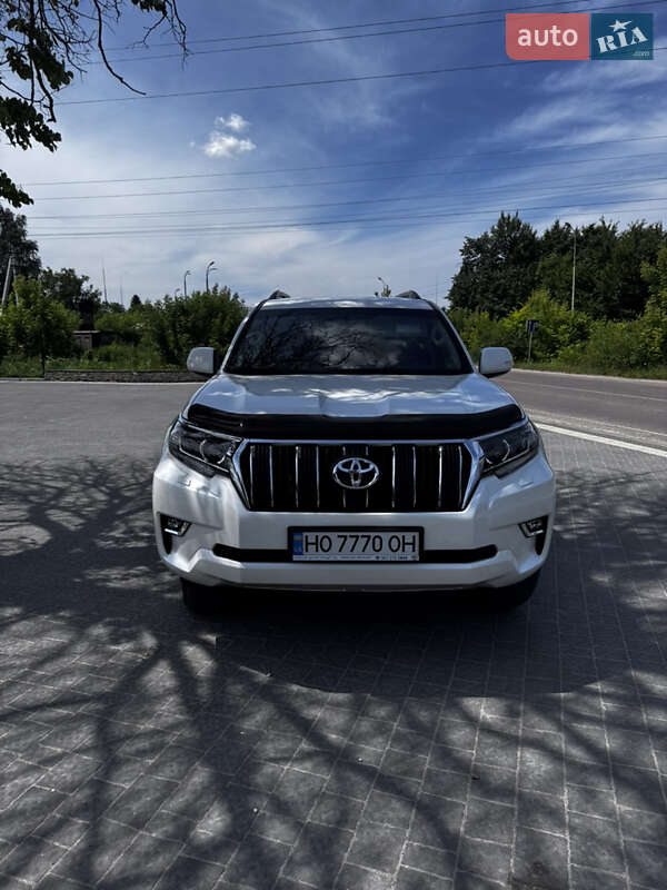 Внедорожник / Кроссовер Toyota Land Cruiser Prado 2022 в Тернополе