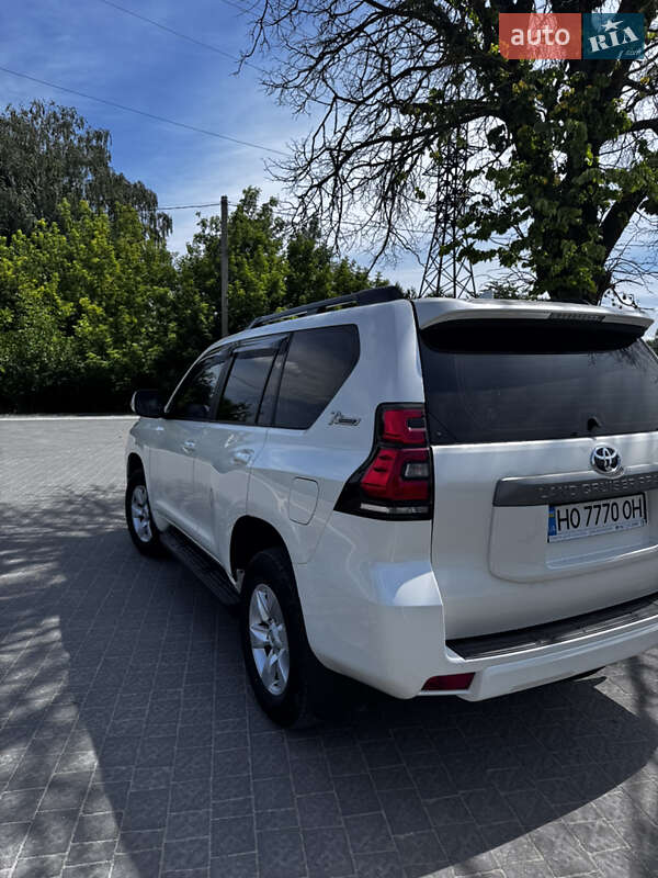 Внедорожник / Кроссовер Toyota Land Cruiser Prado 2022 в Тернополе