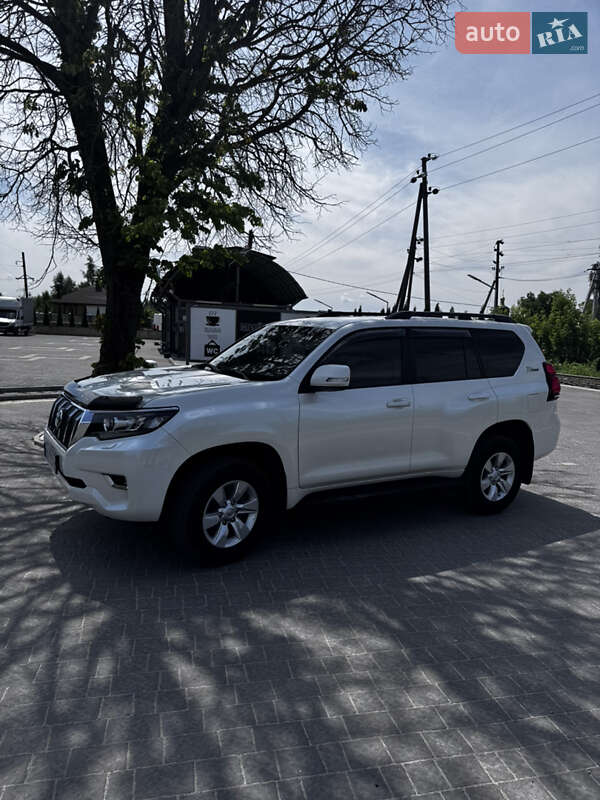 Внедорожник / Кроссовер Toyota Land Cruiser Prado 2022 в Тернополе