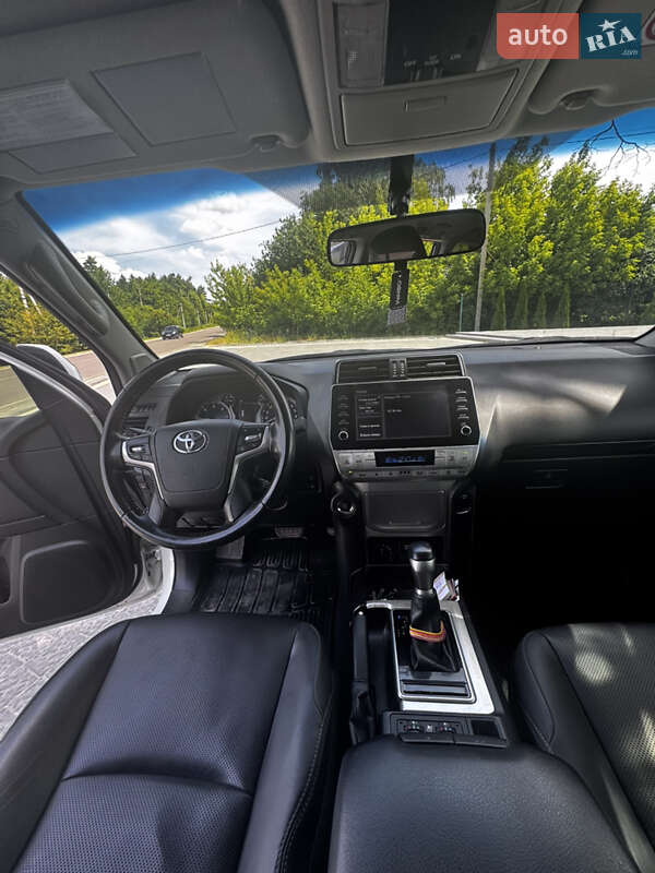 Внедорожник / Кроссовер Toyota Land Cruiser Prado 2022 в Тернополе