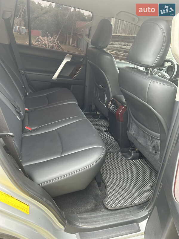 Внедорожник / Кроссовер Toyota Land Cruiser Prado 2015 в Конотопе