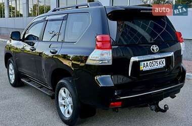 Позашляховик / Кросовер Toyota Land Cruiser Prado 2013 в 