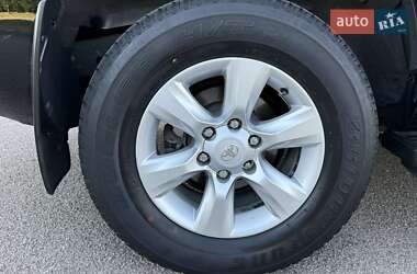 Позашляховик / Кросовер Toyota Land Cruiser Prado 2013 в 