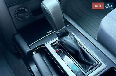 Позашляховик / Кросовер Toyota Land Cruiser Prado 2013 в 