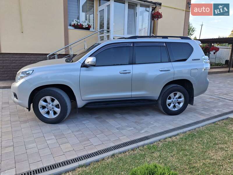 Внедорожник / Кроссовер Toyota Land Cruiser Prado 2013 в Ивано-Франковске