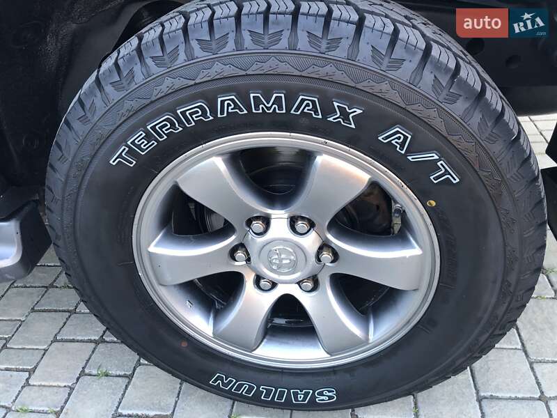 Позашляховик / Кросовер Toyota Land Cruiser Prado 2008 в Кривому Розі