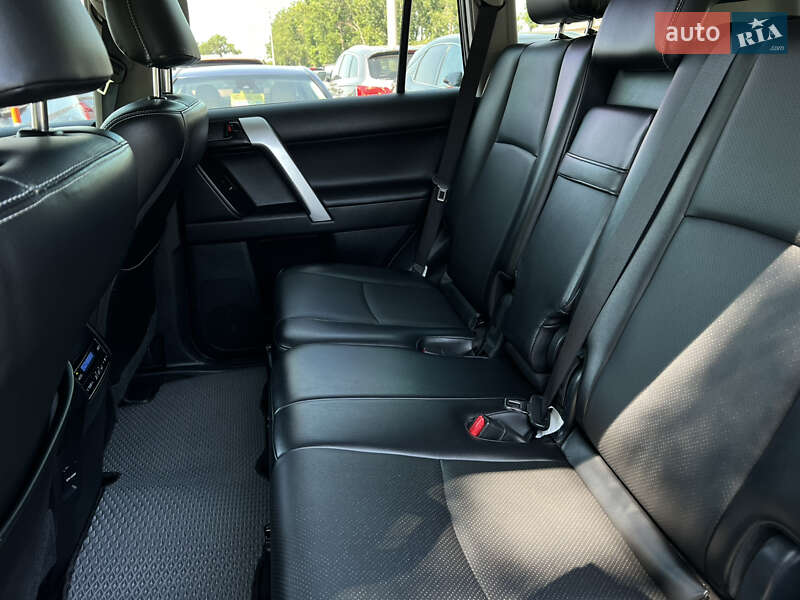 Внедорожник / Кроссовер Toyota Land Cruiser Prado 2018 в Умани