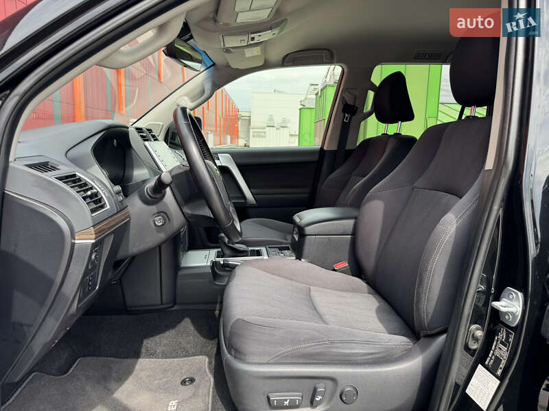 Внедорожник / Кроссовер Toyota Land Cruiser Prado 2021 в Киеве