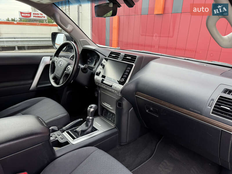 Внедорожник / Кроссовер Toyota Land Cruiser Prado 2021 в Киеве