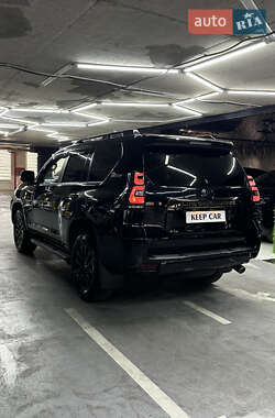 Внедорожник / Кроссовер Toyota Land Cruiser Prado 2021 в 