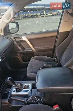 Позашляховик / Кросовер Toyota Land Cruiser Prado 2014 в 