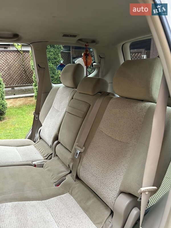 Позашляховик / Кросовер Toyota Land Cruiser Prado 2004 в Іршаві