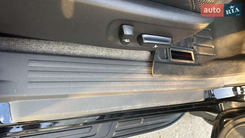 Позашляховик / Кросовер Toyota Land Cruiser Prado 2013 в Києві