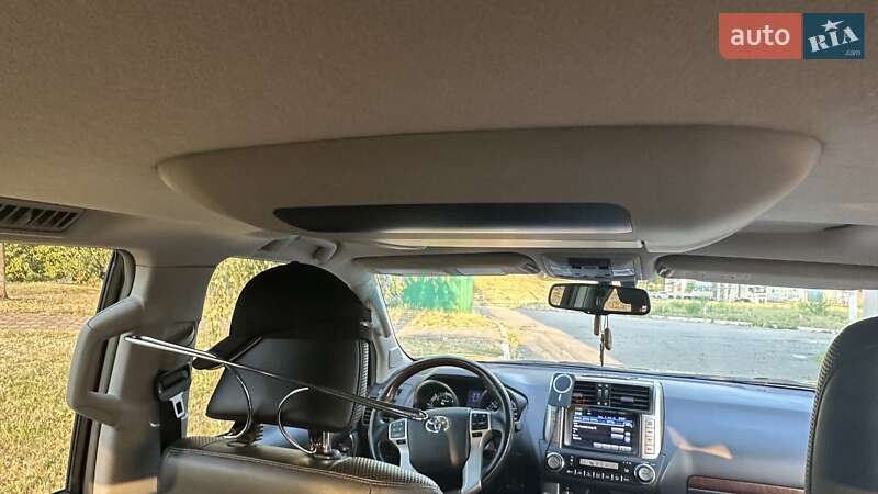Позашляховик / Кросовер Toyota Land Cruiser Prado 2013 в Києві