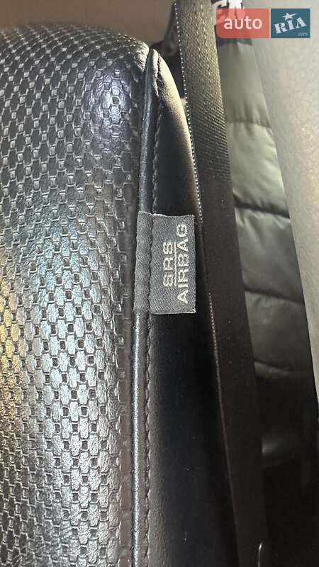 Позашляховик / Кросовер Toyota Land Cruiser Prado 2013 в Києві