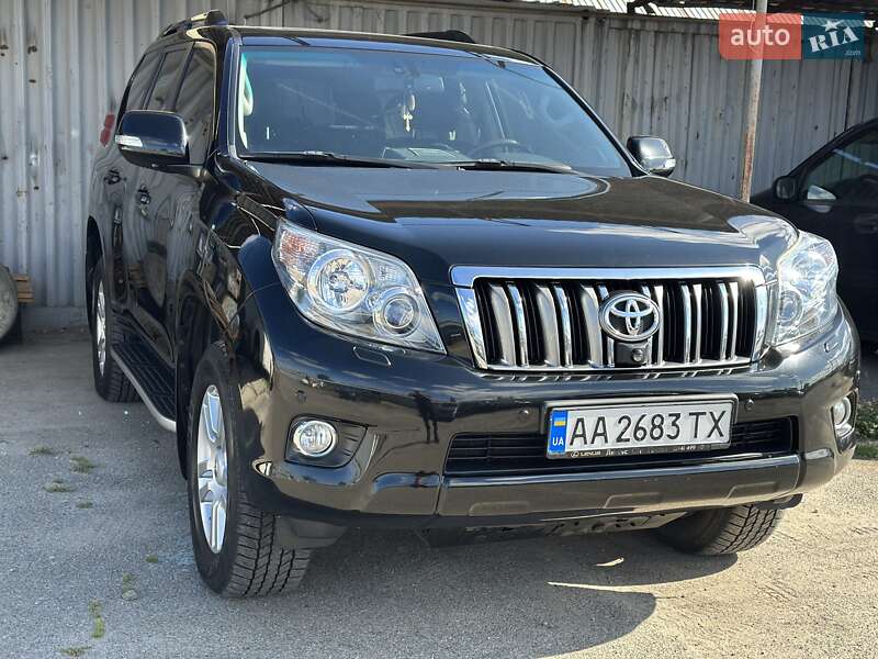 Позашляховик / Кросовер Toyota Land Cruiser Prado 2013 в Києві