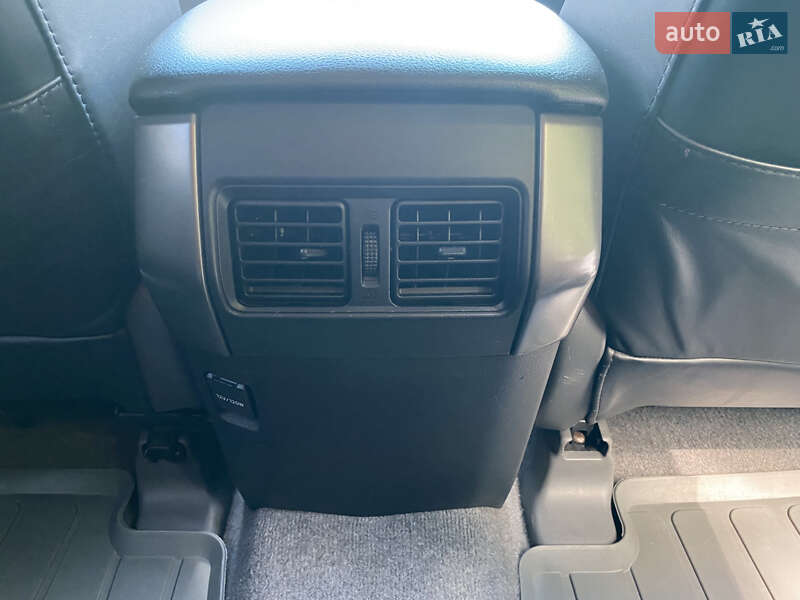 Внедорожник / Кроссовер Toyota Land Cruiser Prado 2011 в Черновцах