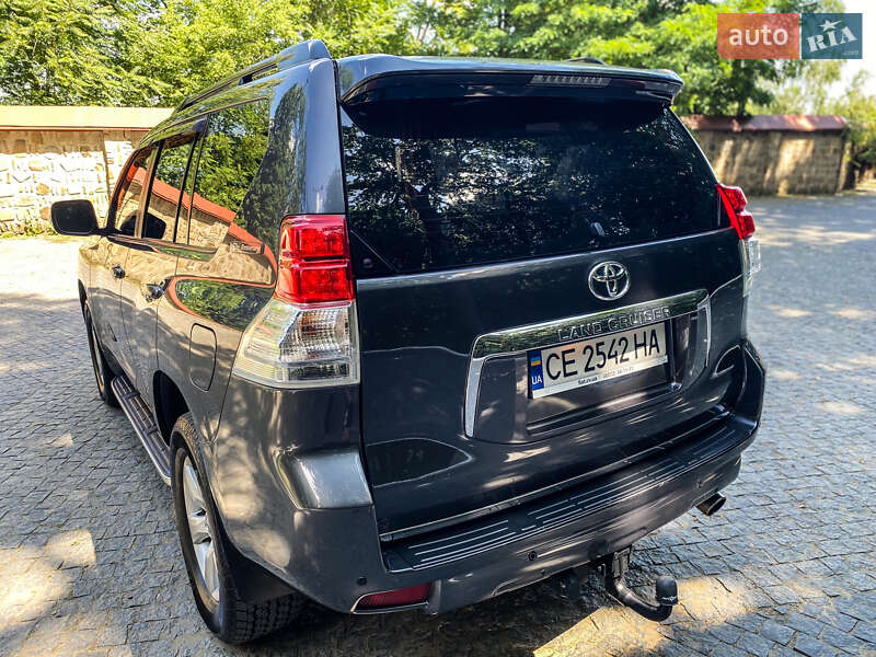 Внедорожник / Кроссовер Toyota Land Cruiser Prado 2011 в Черновцах