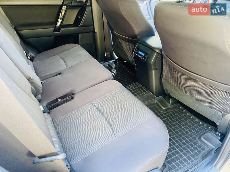 Позашляховик / Кросовер Toyota Land Cruiser Prado 2018 в Києві