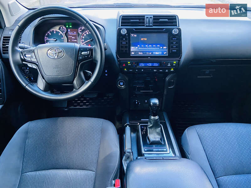 Позашляховик / Кросовер Toyota Land Cruiser Prado 2018 в Києві