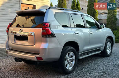 Внедорожник / Кроссовер Toyota Land Cruiser Prado 2020 в 