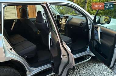 Внедорожник / Кроссовер Toyota Land Cruiser Prado 2020 в 