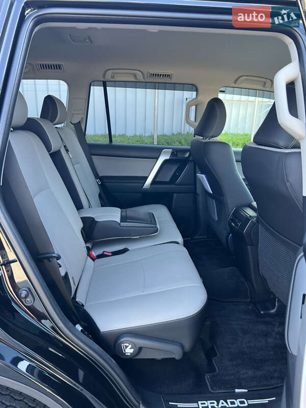 Внедорожник / Кроссовер Toyota Land Cruiser Prado 2022 в Черновцах