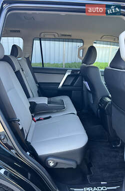Внедорожник / Кроссовер Toyota Land Cruiser Prado 2022 в 