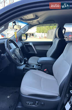Внедорожник / Кроссовер Toyota Land Cruiser Prado 2022 в 