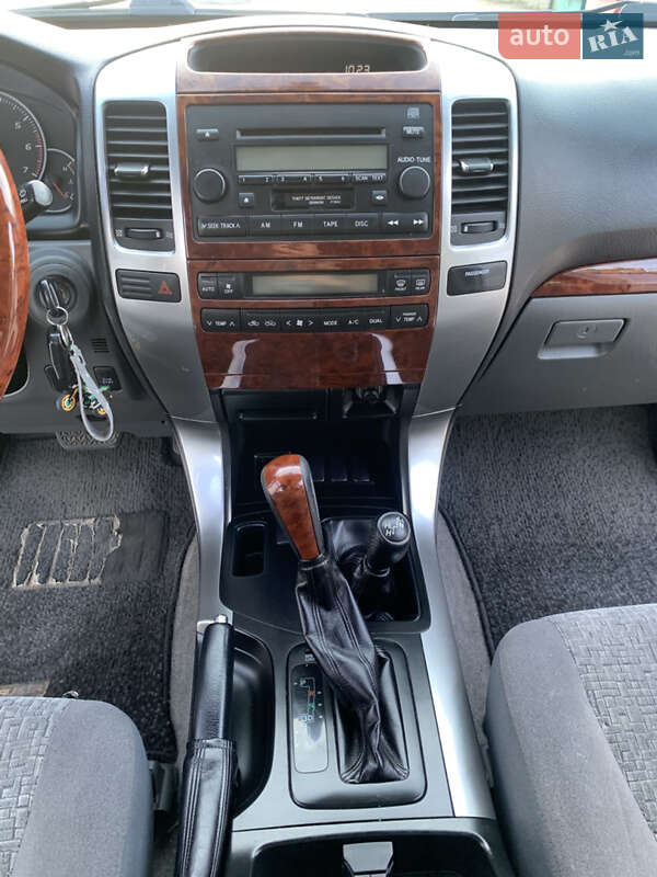 Внедорожник / Кроссовер Toyota Land Cruiser Prado 2007 в Днепре