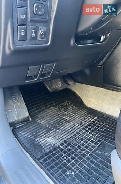 Внедорожник / Кроссовер Toyota Land Cruiser Prado 2012 в 