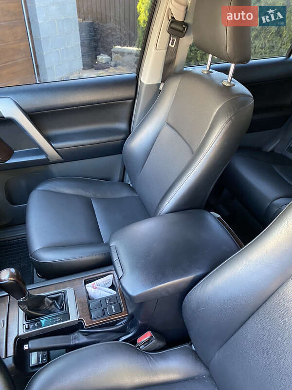 Внедорожник / Кроссовер Toyota Land Cruiser Prado 2012 в Хмельнике