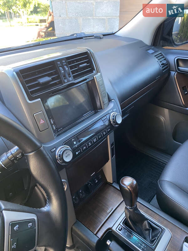 Внедорожник / Кроссовер Toyota Land Cruiser Prado 2012 в Хмельнике