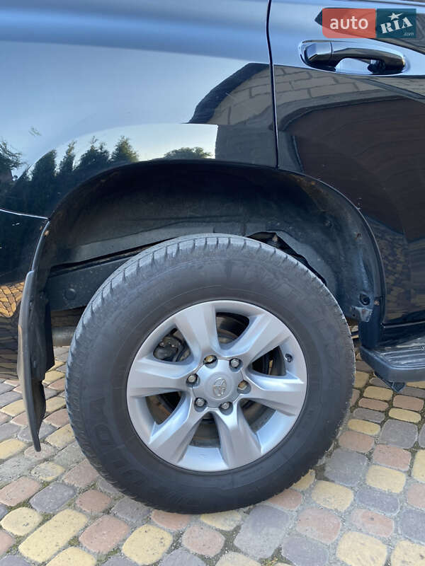 Внедорожник / Кроссовер Toyota Land Cruiser Prado 2012 в Хмельнике