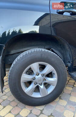 Внедорожник / Кроссовер Toyota Land Cruiser Prado 2012 в 