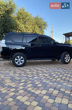 Внедорожник / Кроссовер Toyota Land Cruiser Prado 2012 в 