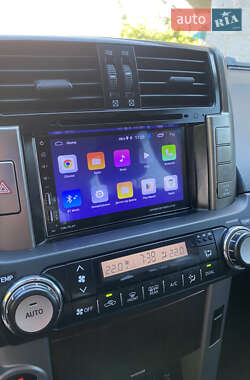 Внедорожник / Кроссовер Toyota Land Cruiser Prado 2012 в 