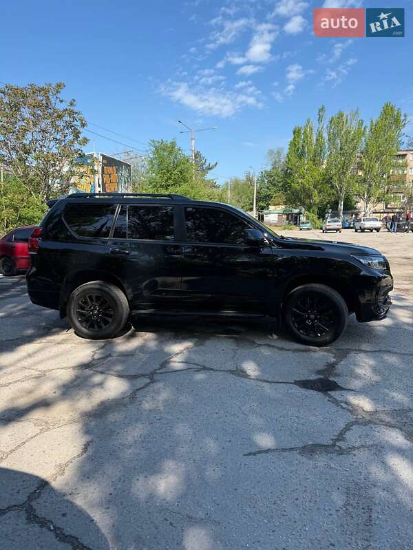 Toyota Land Cruiser Prado 2021