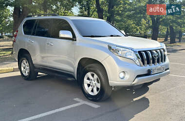 Позашляховик / Кросовер Toyota Land Cruiser Prado 2017 в 