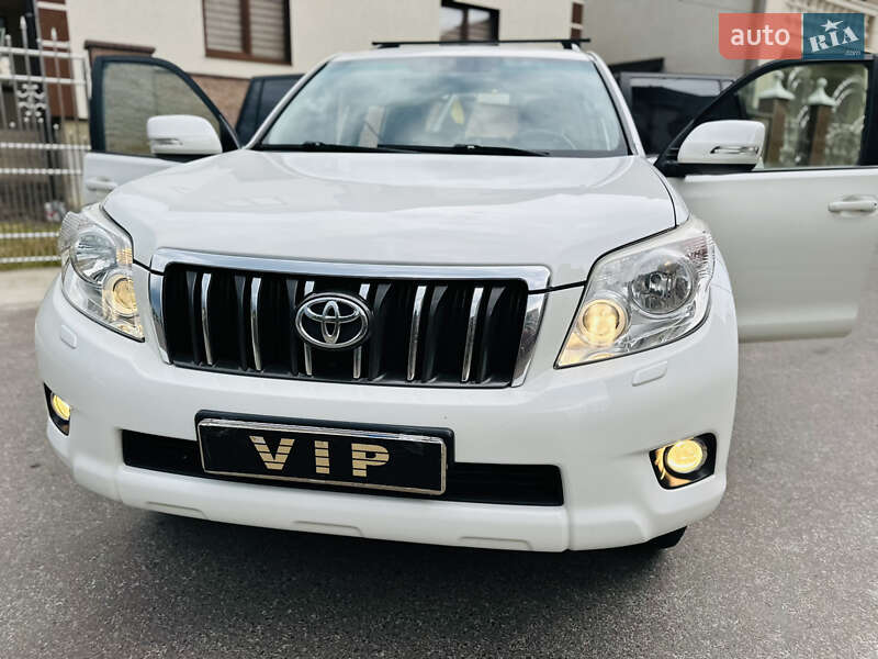 Позашляховик / Кросовер Toyota Land Cruiser Prado 2012 в Нижній Апші