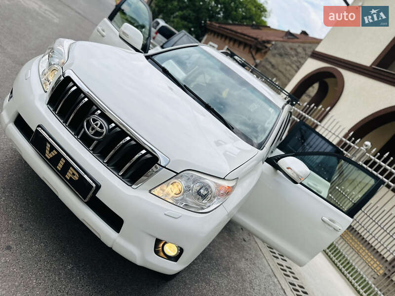 Позашляховик / Кросовер Toyota Land Cruiser Prado 2012 в Нижній Апші
