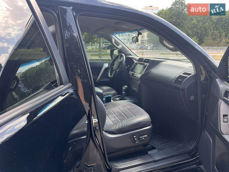 Внедорожник / Кроссовер Toyota Land Cruiser Prado 2019 в Кропивницком фото 9 Внедорожник / Кроссовер Toyota Land Cruiser Prado 2019 в Кропивницком