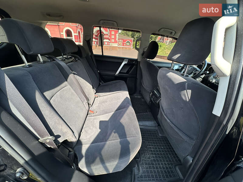 Внедорожник / Кроссовер Toyota Land Cruiser Prado 2017 в Днепре